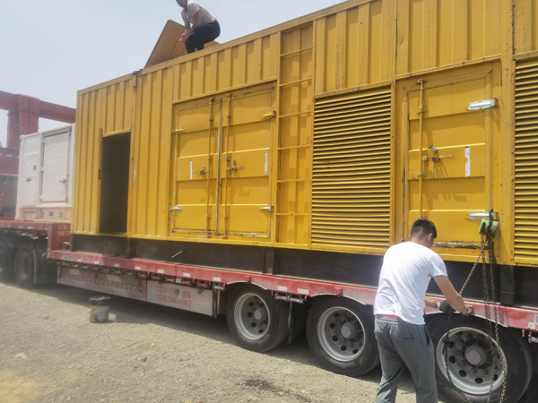 建阳除了负载情况和发动机维护，还有哪些因素会影响 200kw 柴油发电机的油耗？