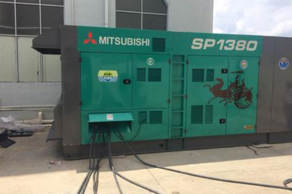 建阳为什么有些柴油发电机组的输出电压可以调节？