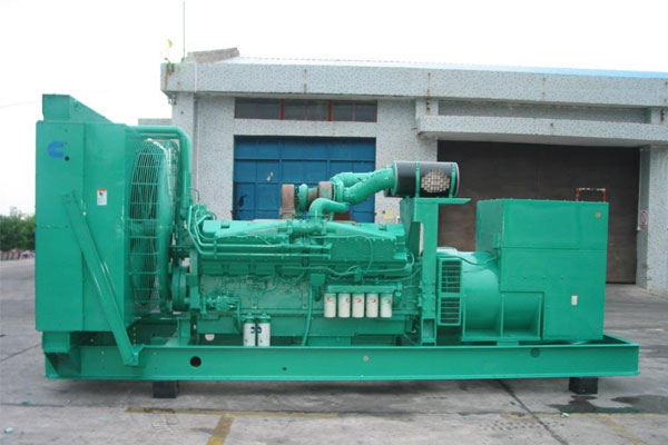 建阳工厂发电机应急发电时如何更准确地检查发电机状态？